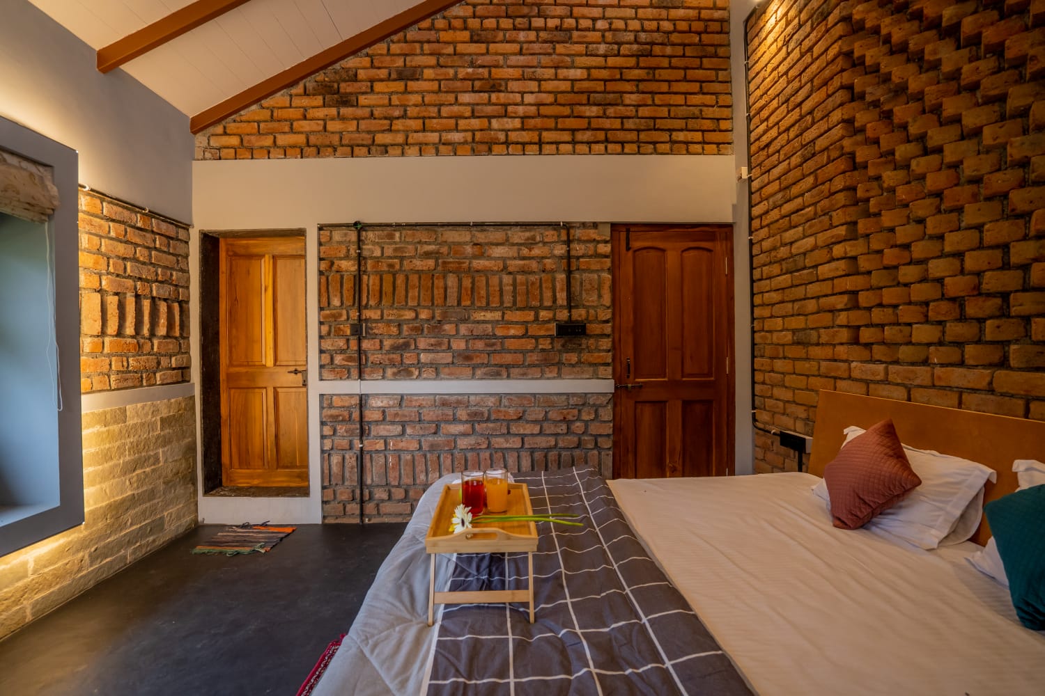 yanuma-bedroom-in-brick-mansion-villa-3.jpeg